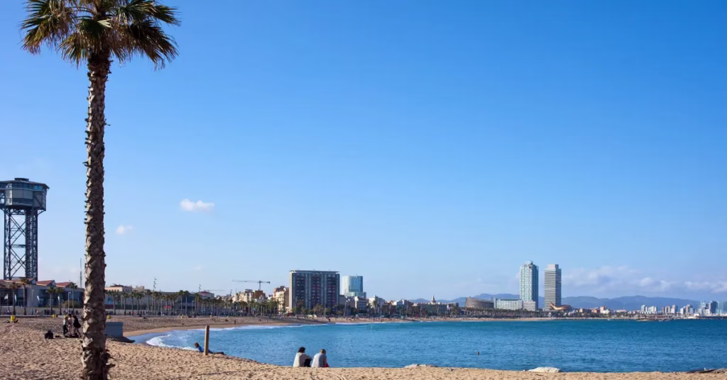 Best time to visit Barcelona – tourists enjoying sunny spring day at Park Güell