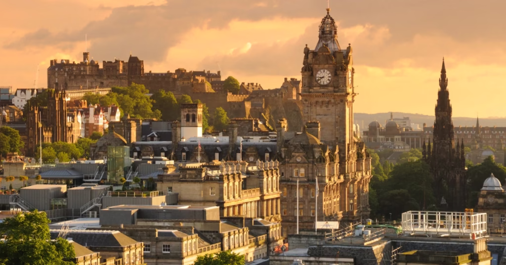 Panoramic view of Edinburgh Castle and surrounding cityscape