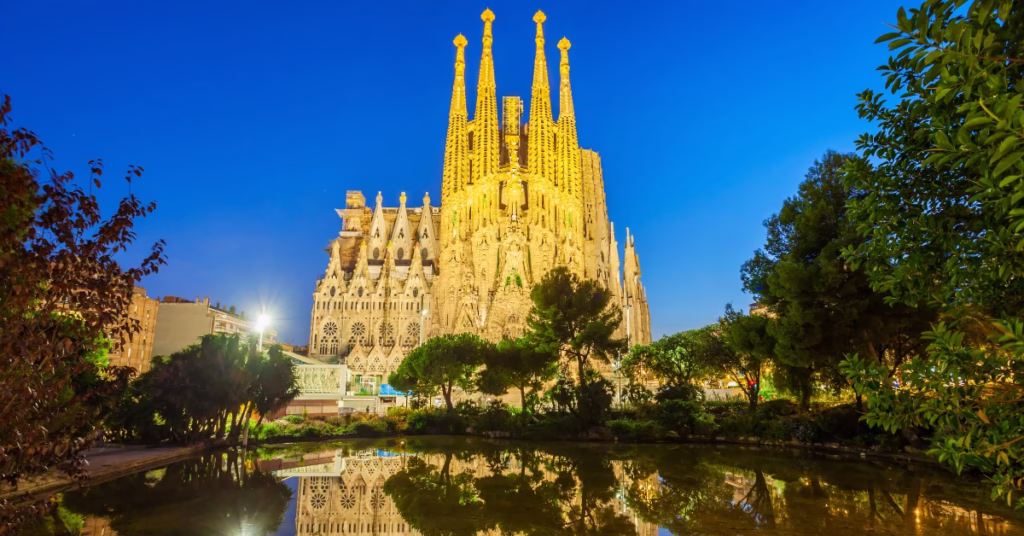 Public transport in Barcelona – metro and cycling options