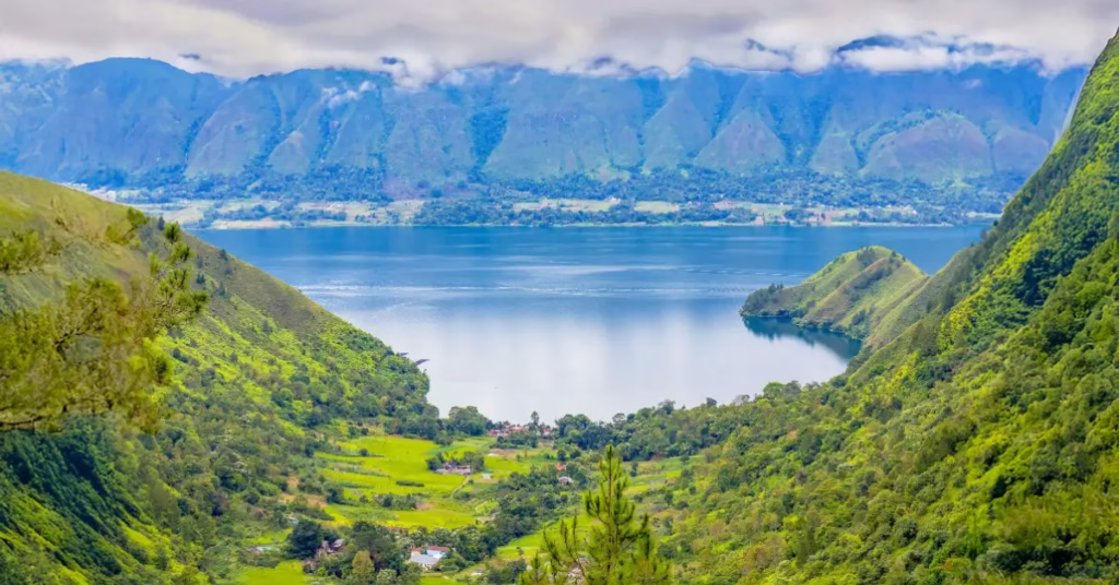 Map highlighting Trunyan Hill on the eastern shore of Lake Batur