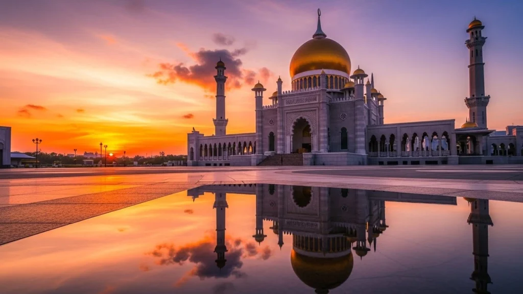 Sultan Mosque in Kampong Glam, Singapore with its iconic golden dome